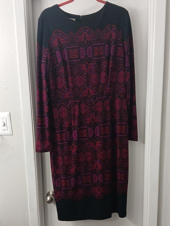 Maggy London Dresses & Skirts - Maggy London Black Dress with Fuchsia and Purple Geometric Print